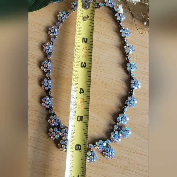 Vintage Elegant Floral Statement Crystal Necklace - Picture 6 of 7